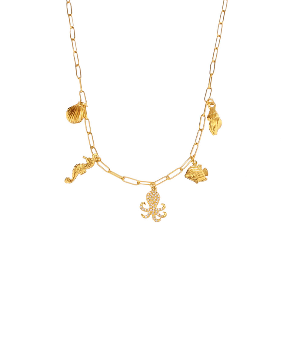 Κολιέ με κρεμαστά charms από ανοξείδωτο ατσάλι σε χρυσή απόχρωση